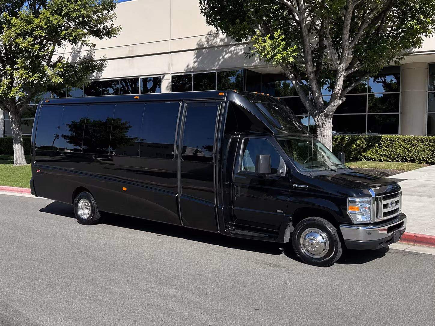 baldwin park concert party bus rental